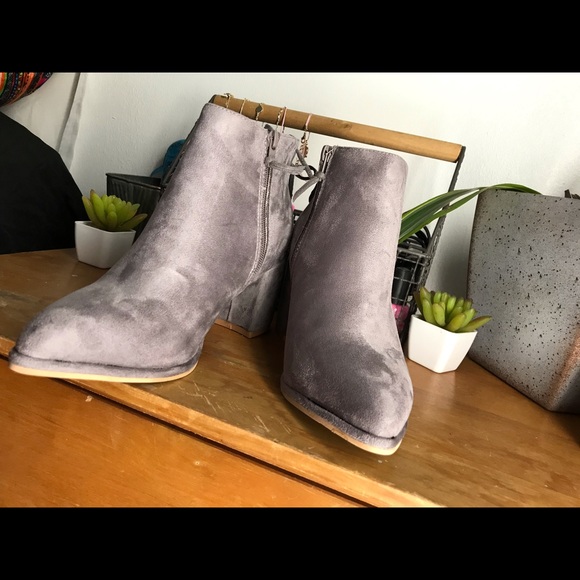 Booties - Picture 4 of 4